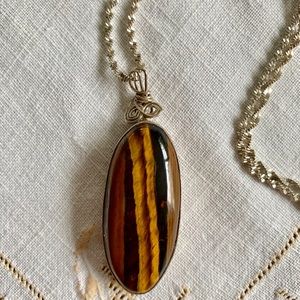 Topaz pendant necklace